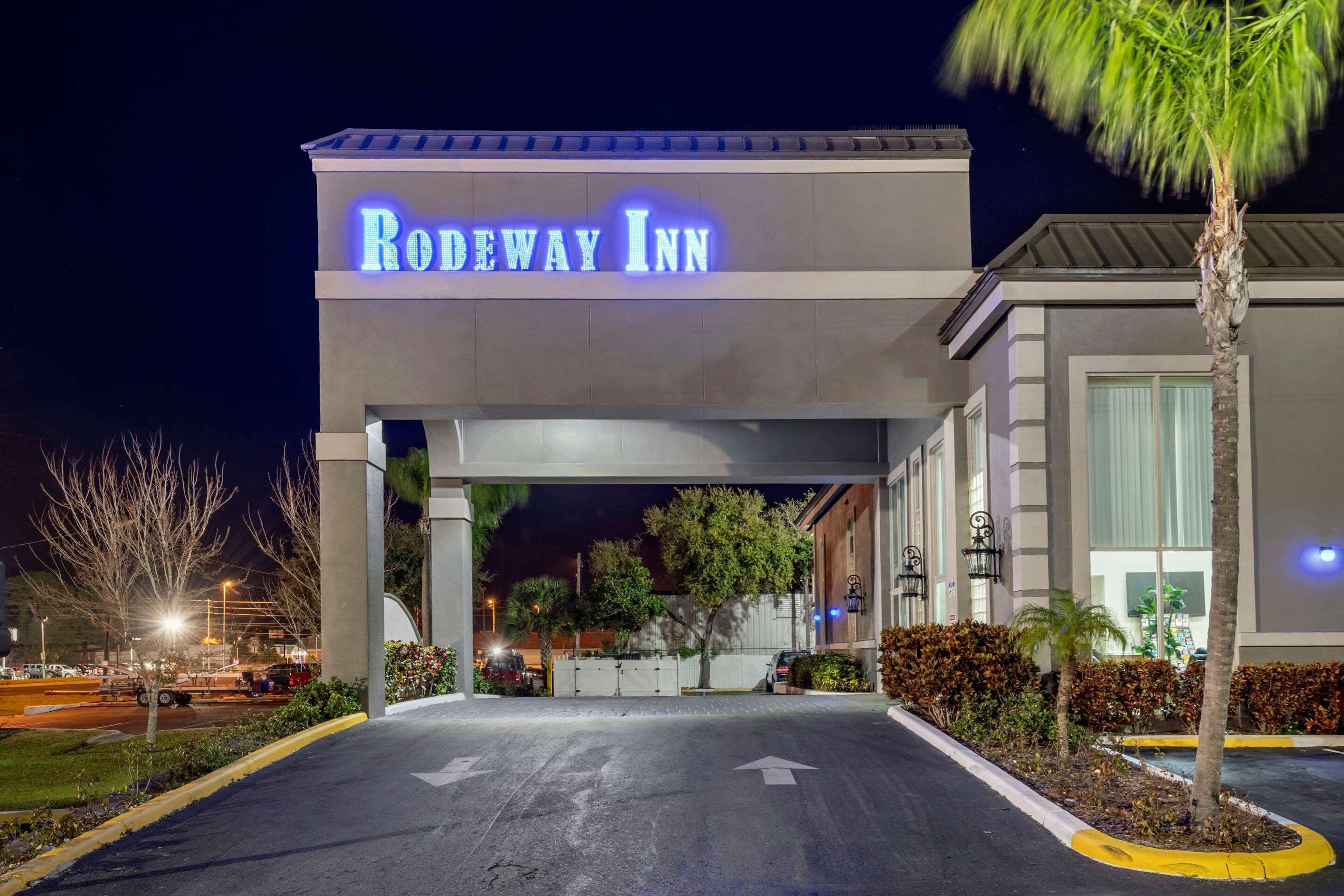 Rodeway Inn New Port Richey Buitenkant foto
